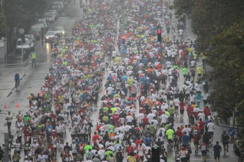 Cscsforgalom: a futkkal teli Bajcsy-Zsilinszky t a tavalyi SPAR Budapest Maratonon